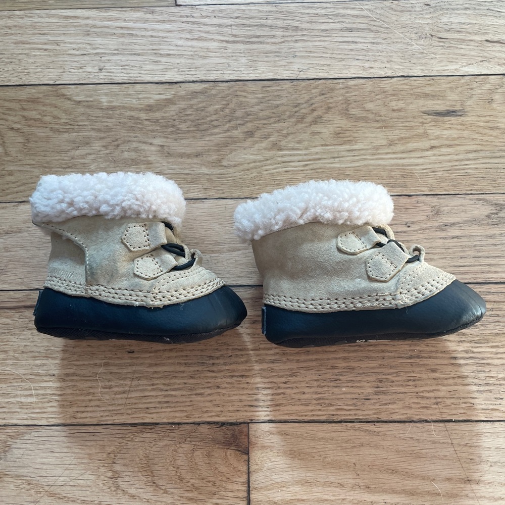 Sorel Baby Caribooties.  Sz 1 Infant.  Excellent used condition